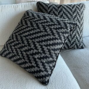 Set of 2 Ashley Furniture Throw Pillows